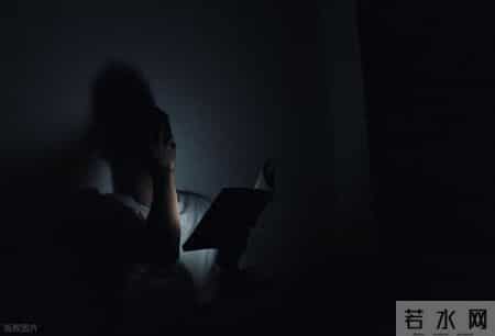 “早睡早起”是错的？医生劝告：过了65岁，睡觉尽量要做到这4点