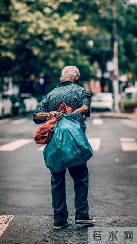 2026年起，六七十岁老人得面对3个实在问题