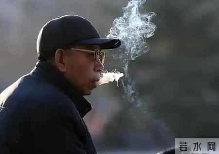 56岁男子3月体检肺结节，年底查出肺癌晚期，医生：5类人要注意