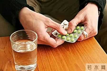 又一起吃二甲双胍去世？转告家人：服用二甲双胍，千万注意6件事