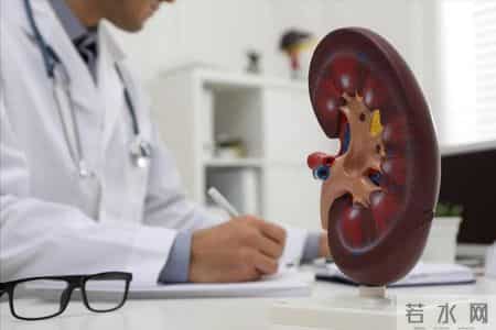 医生提醒：肾衰竭早期不是腰痛，而是身体出现5种异常，一定留意