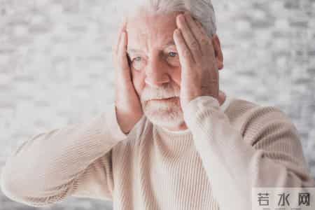 医师调查发现：每日饮酒的糖尿病人，多数临近62岁或有3种异样