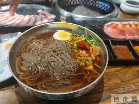 明日入三九，记得：1酒不喝，2物不吃，3事不做，温暖过冬迎新年