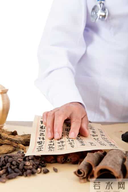 2026中医新规落地：5大铁规终结“江湖郎中”好中医的春天来了！