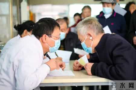 为什么很多人不愿做肠镜？医生：做一次肠镜，或能保你6年没问题