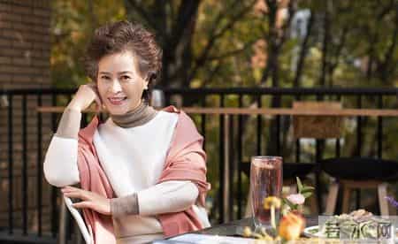 晚年的底气，除了存钱和房子，还得有这四样东西