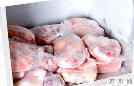 医生提醒！冰箱里这3样东西快扔掉，尤其第一种，很多家庭都在用