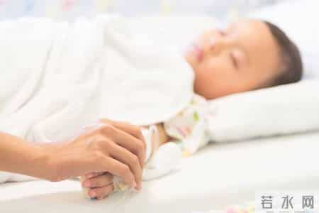 一夜恶化！儿科主任：5岁以下孩子发烧伴3个症状，务必连夜就诊！