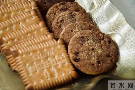 每年超4700人因脑梗去世！劝告：宁可多吃肉，也别贪嘴5种食物