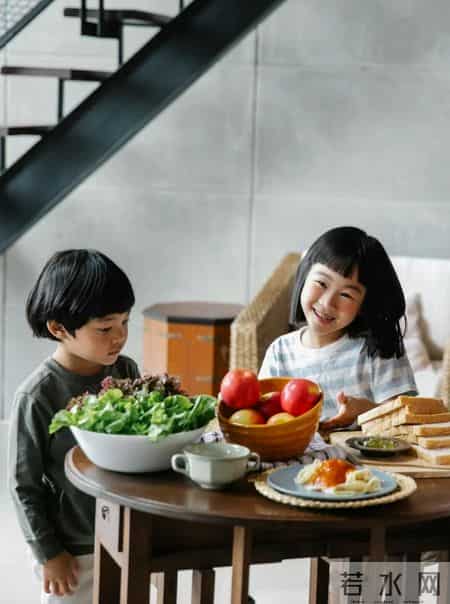 全网爆火的“小孩菜”视频：原来小孩是要吃小孩菜的