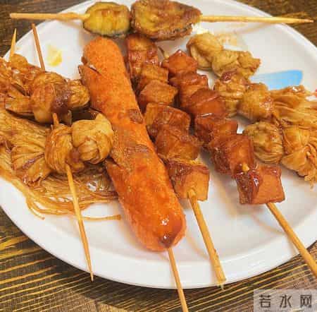 高血压最该戒掉的4种食物：不是馋嘴，是它们真的在“拖垮血压”