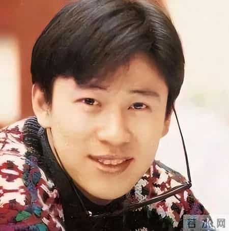 身价过亿到拍卖豪宅，被迫“住”养老院的解晓东，57岁混成这样？