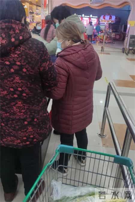 蹭老，年轻人摸索出的“新”性价比生活