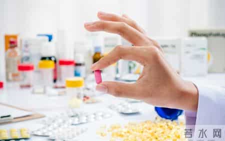 高龄老人不用吃他汀？权威研究：65岁以上高危者吃了更长寿