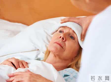 63岁老人腹泻发热，被确诊为艾滋病，经常跟女伴去跳广场舞