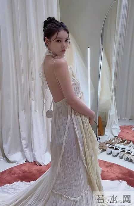 汪小菲老婆孕晚期拍孕妇照，大肚光滑没长纹，一顿五菜三汤被娇养