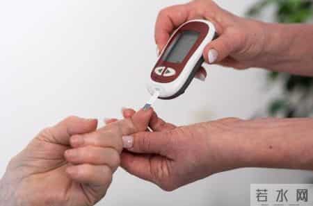 吃饭8分饱被推翻了？医生调查：过了52岁，吃饭尽量要做到这5点