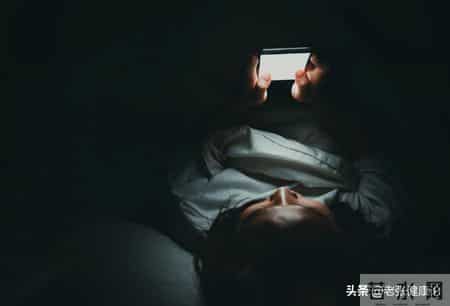 52岁大娘卵巢癌离世，医生呼吁5种习惯尽量改正，别再放纵自己了