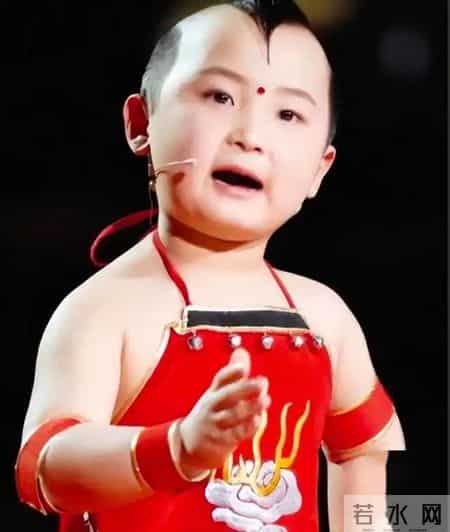 6岁上春晚年入百万，被父母“吸干血”的邓鸣贺，去世前年仅八岁