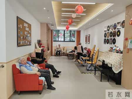 437步到餐厅！养老院设计反人性，老人刚需被硬件升级忽略