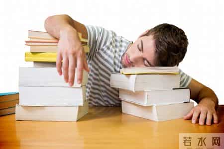 调查发现：每次睡前玩手机的人，不出几个月，睡眠或有5变化