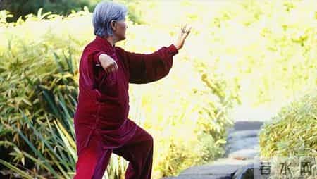 多名医生呼吁：超过63岁的老人，宁可在家做家务，也别出去干这些