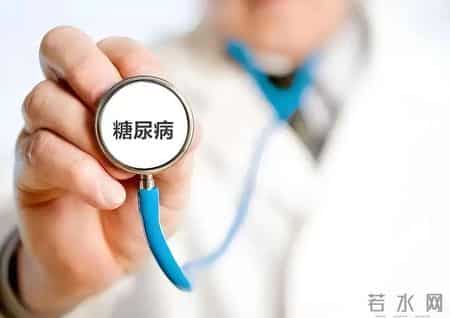 医生研究发现：天天喝酒的糖尿病人，临近60岁多数或有5种异样