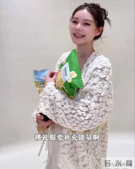 马筱梅孕期三大争议：孕 8 月肚小 睡到下午 1 顿 10 菜，摆拍痕迹太明显