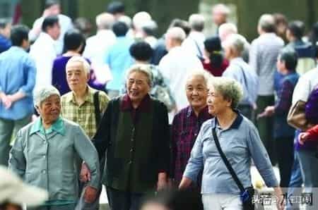 退休干群间的无形藩篱：活动场域中的“分流”现象观察