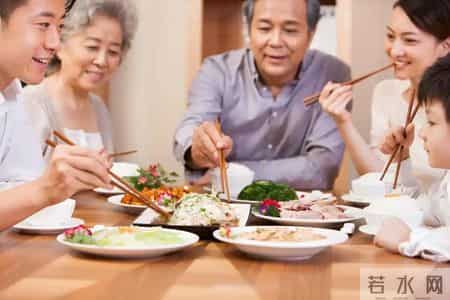 胃粘膜“喜爱”的4种食物，多吃胃可能更强壮，不反酸胀气