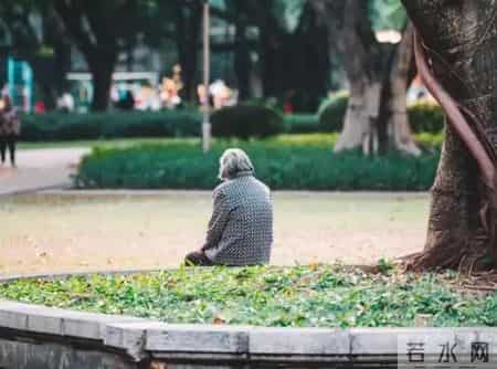 一住73岁老人住养老院半年后，发出忠告：人这一生，一定要有孩子