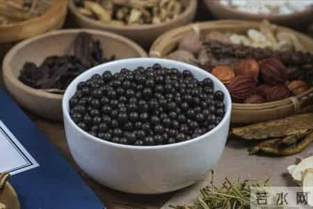 喝水就尿多，是肾太好还是虚了？中医：关键看这几点