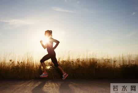 医生告诫：最伤害血管的行为，不是饮食！而是频繁的去做这4件事