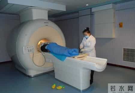 45岁男子甲状腺癌手术顺利，1年后入院，医生：忽略了这3点