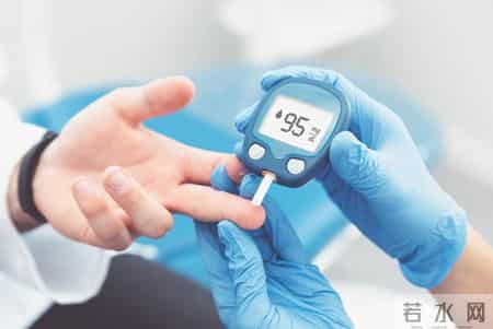 医生告诫：70岁还在拼命降血糖？这5个健康隐患你一定要留心！