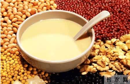 小寒已经到了，医生提醒：高血压的朋友，早上牢记2不做3不吃！