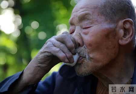 酒瘾再大也得戒！医生调查提醒：身体有这5种表现，最好把酒戒了