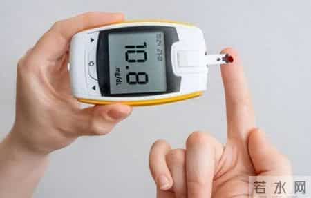 医生研究发现：每日饮酒的糖尿病人，多数临近60岁或有几种异样