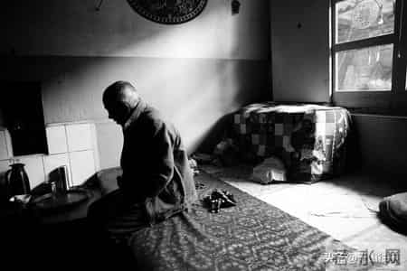 宁愿独居也不跟儿子同住，戳中老人心声：忍气吞声不如独自清净！