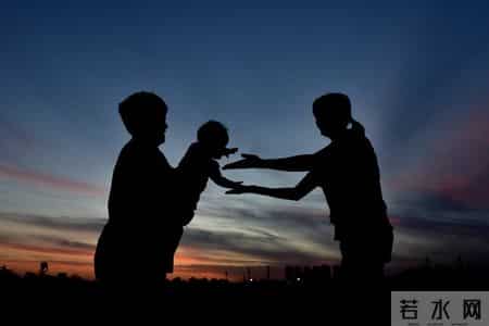 老了才明白：高级的养老是“跟”子女，而不是“靠”子女