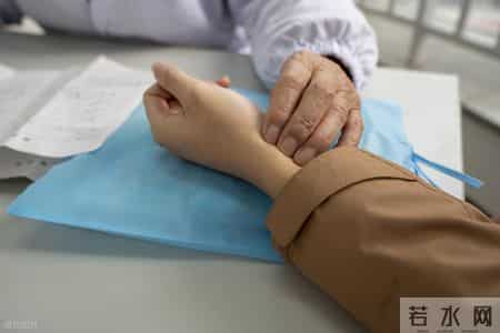 高血压患者不能喝鸡汤 医生建议：若不想血压失控，这3种汤该忌口