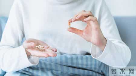 严重可致命！警告：服用抗凝药最怕犯这3个错误，早了解预防