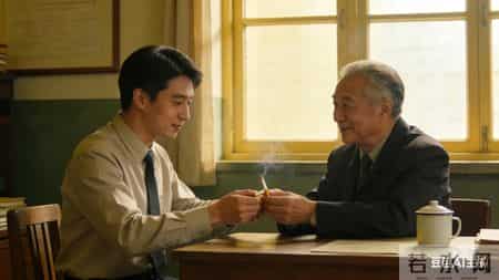 新来的实习生，群里“拍一拍”，让我看清了两代职场人的社交差距