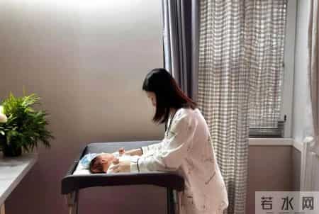 生娃后，为啥年轻人都盼着“婆婆出钱、娘家妈出力”？答案很现实