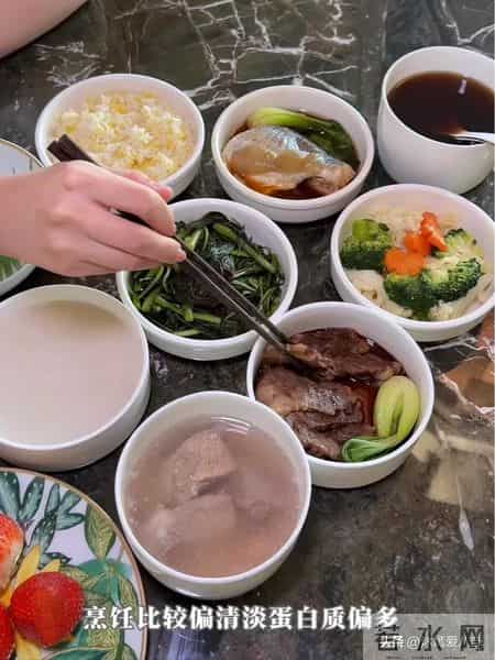 马筱梅孕期三大争议：孕 8 月肚小 睡到下午 1 顿 10 菜，摆拍痕迹太明显