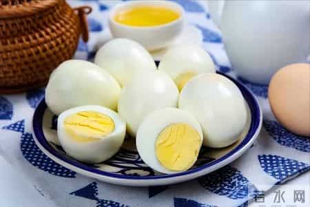 鸡蛋当早餐被推翻了？医生调查：过了52岁，吃鸡蛋尽量做到这6点