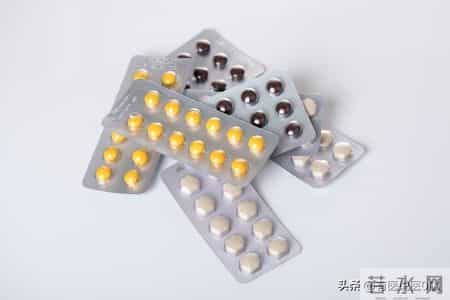 耳鸣别硬扛！10组对症用药方案，告别嗡嗡声、蝉鸣声，按类型选药