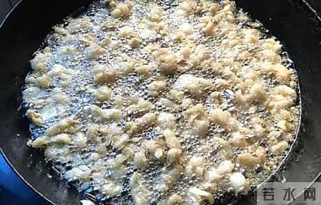 一勺猪油等于五副药？医生苦劝：高血压患者吃猪油，要牢记这4点