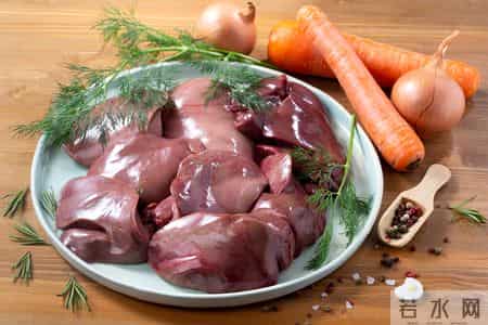 红枣是高血脂的催命符？医生建议：想要降血脂，这几种食物要少吃