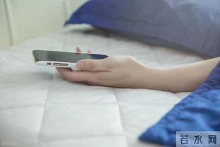 调查发现：每次睡前玩手机的人，不出几个月，睡眠或有5变化